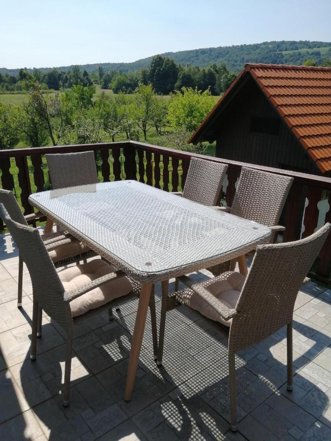 Guesthouse Zafran سوملجاناك الغرفة الصورة